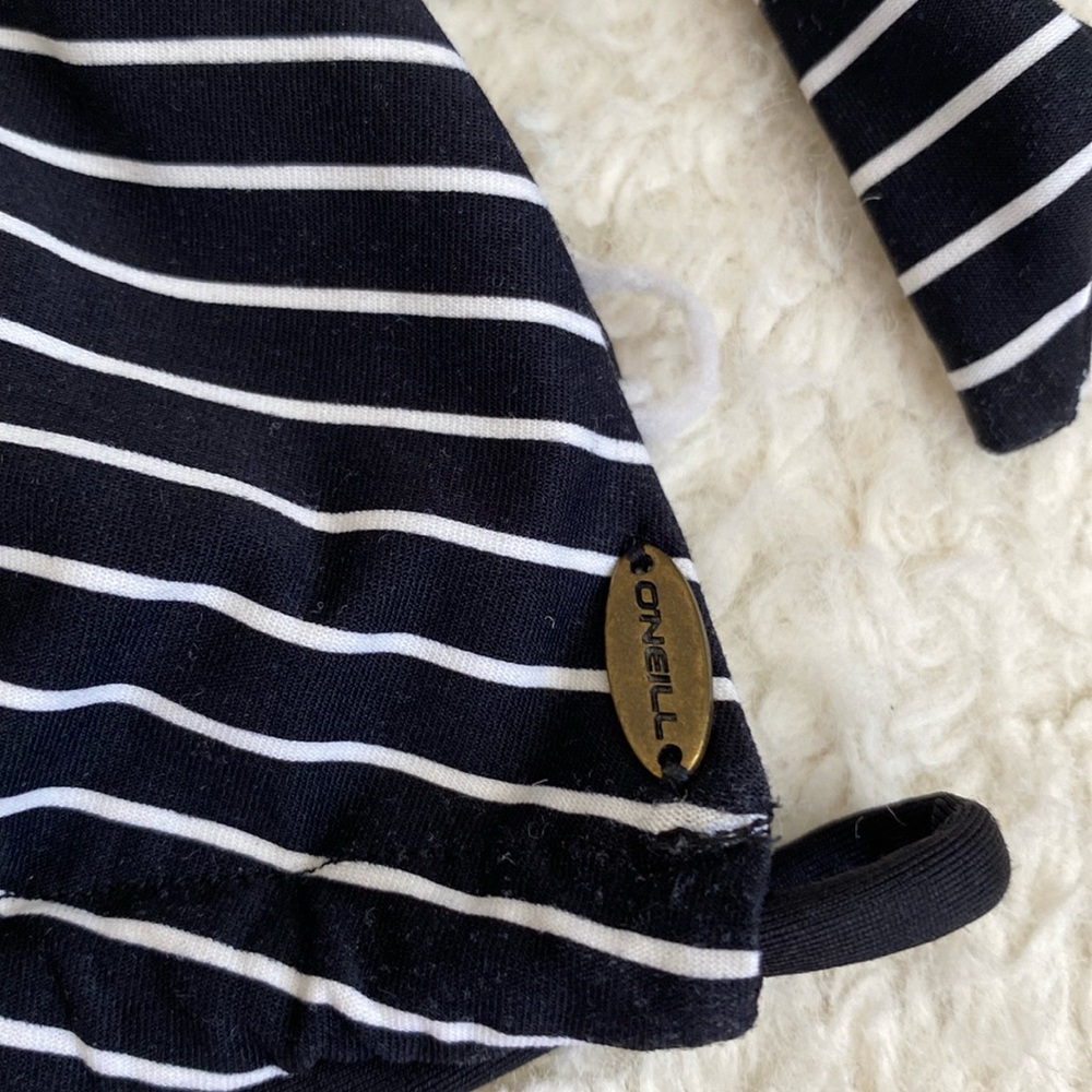 ❤️ Oneill Stripe Bikini Top and Bottom Size Small NWOT - Picture 6 of 13